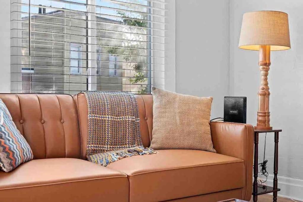 Hip And Bright Lawerenceville 2 Bed Easy Parking พิตต์สเบิร์ก ภายนอก รูปภาพ